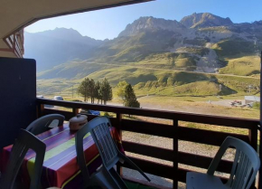 La Mongie, Studio pieds des pistes, parking intérieur privé